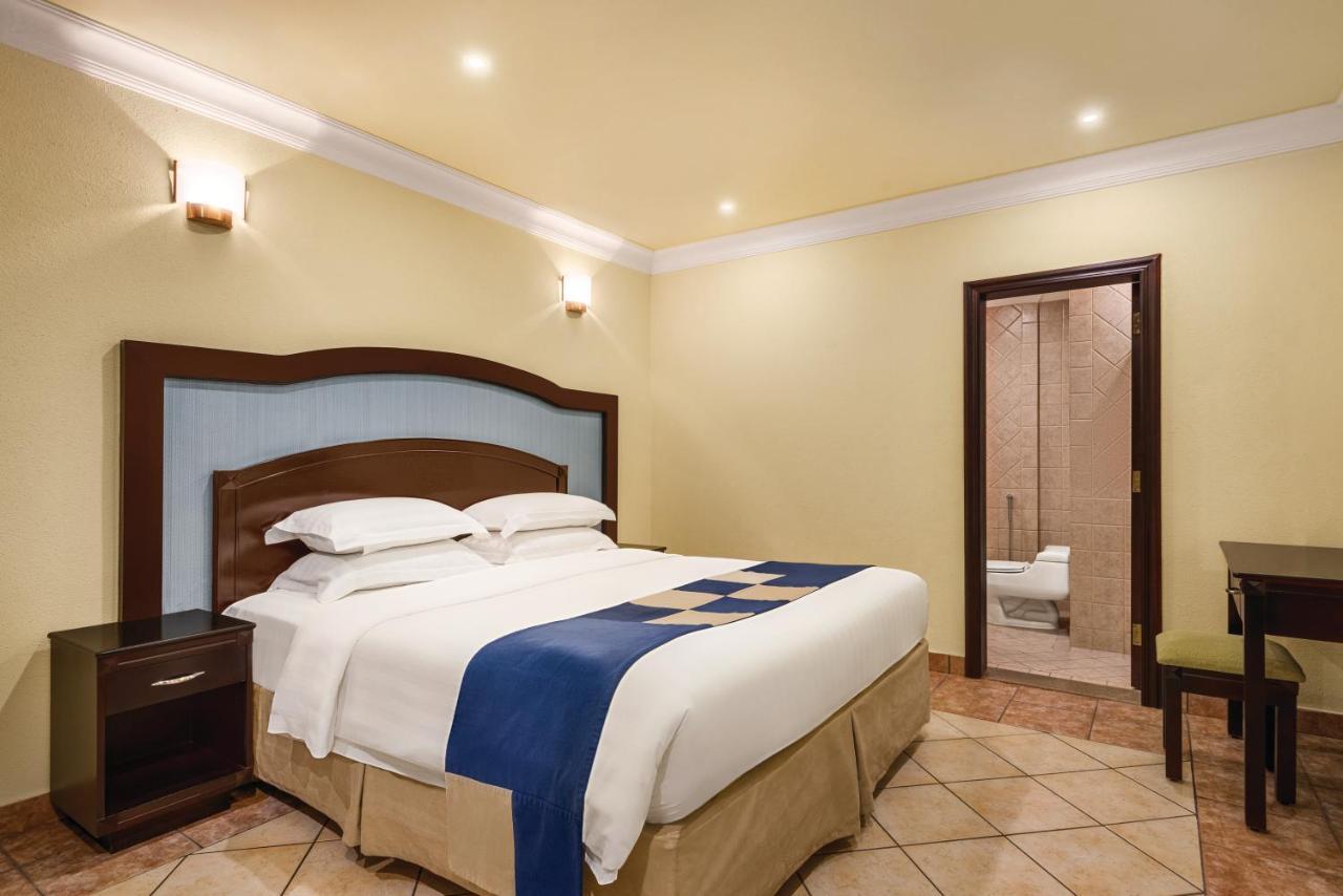 Howard Johnson Dammam Hotel Buitenkant foto