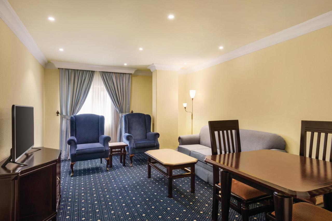 Howard Johnson Dammam Hotel Buitenkant foto